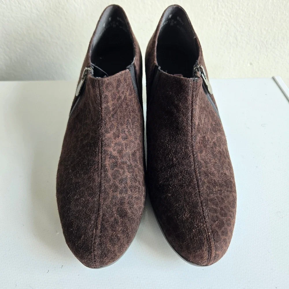 Munro American Womens Brown Leopard Print Suede Ankle Booties Side Zip 9 N